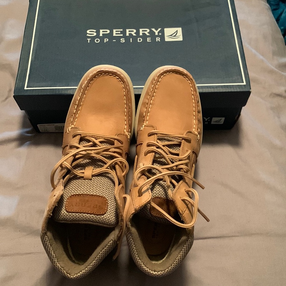 Women’s High top Sperry’s